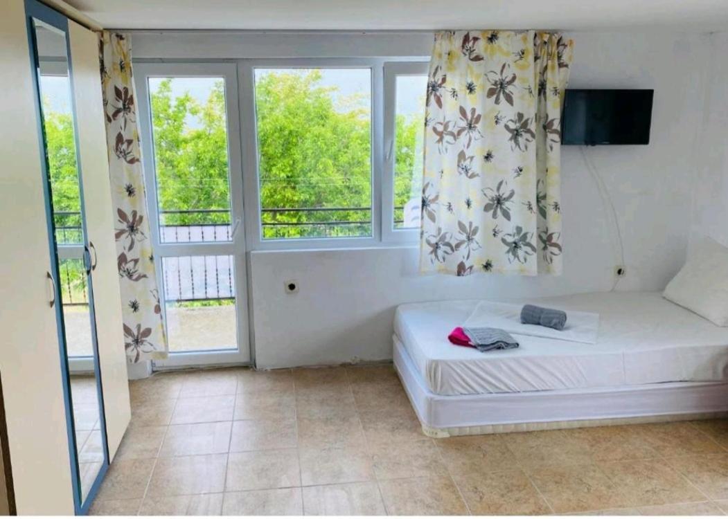 Krimski Guest House And Bungalows Byala  Luaran gambar